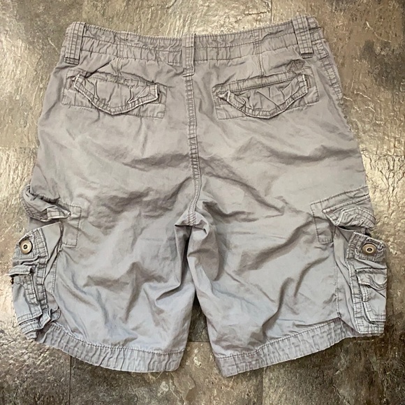 Men’s Aeropostale cargo shorts - Picture 2 of 2